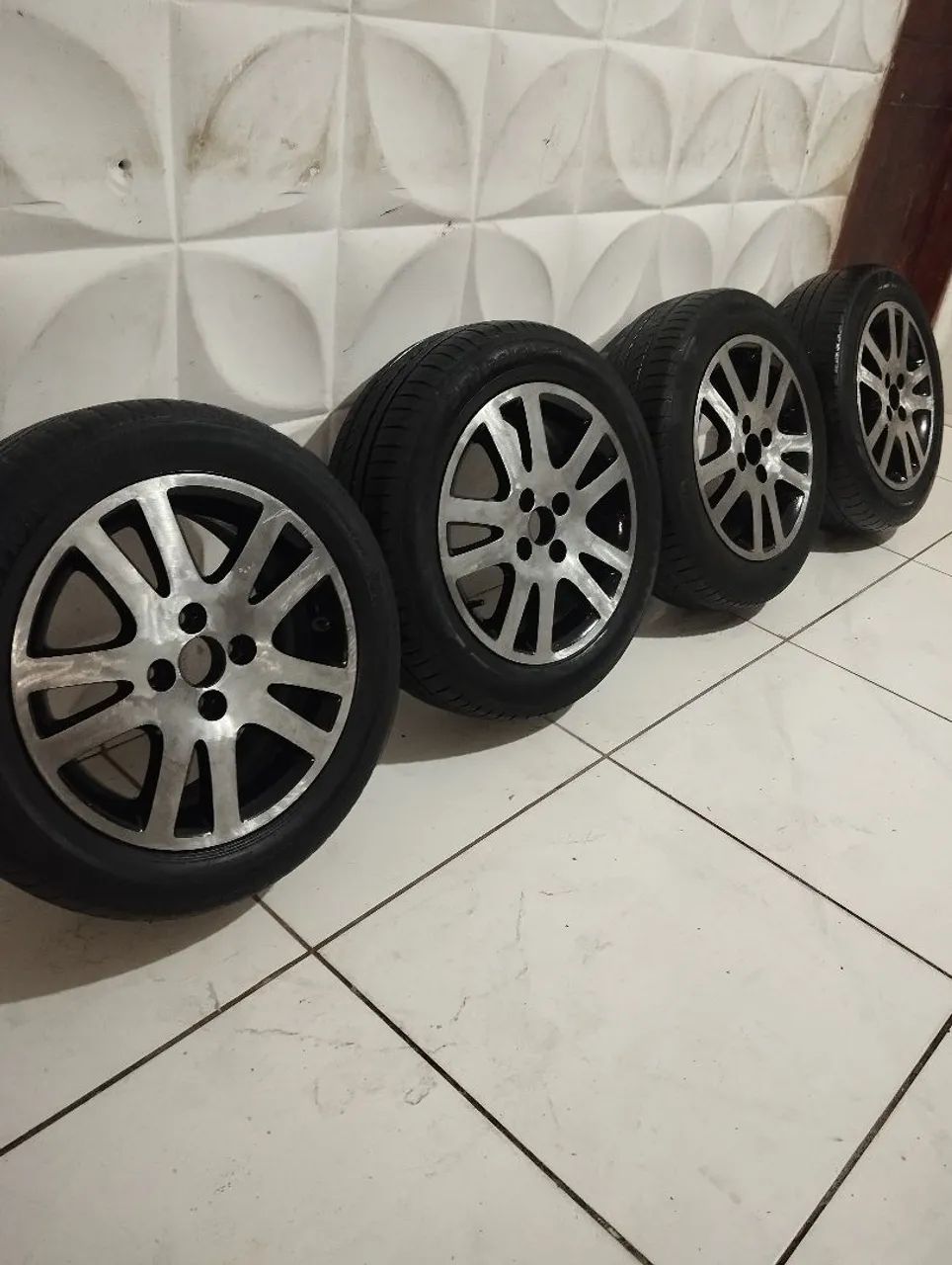 Vende-se rodas 15 liga leve coração 4 x 100 dá no gol Palio Fiat Chevrolet na Caucaia Ret - Foto 2