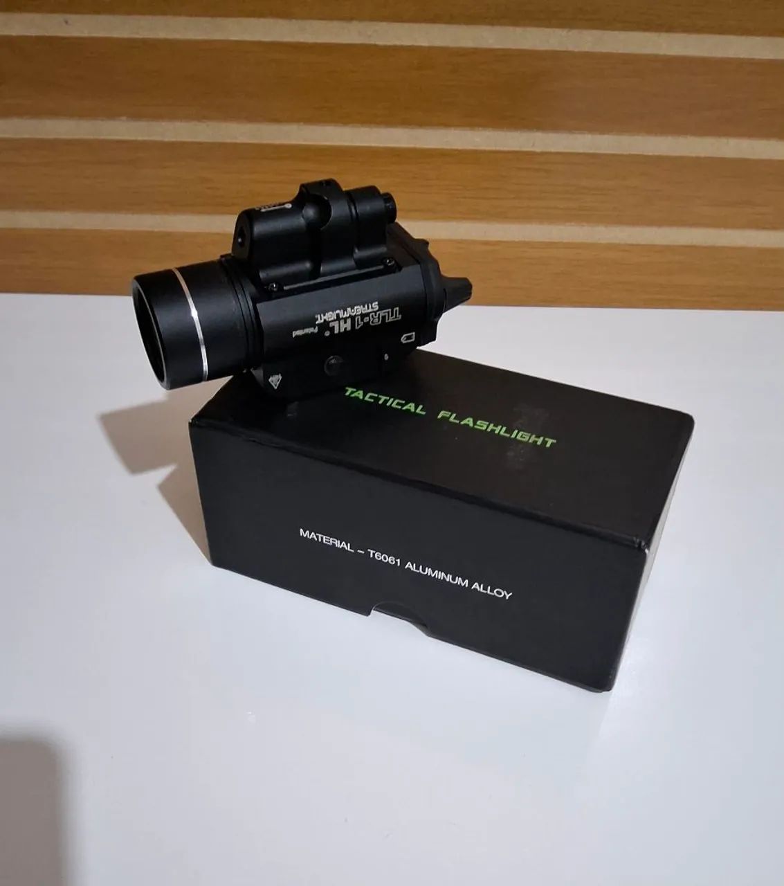 Lanterna Tática para Armas Streamlight TLR-1 HL