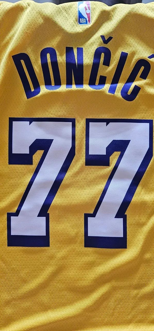 Camisa de Basquete - Lakers - Doncic G - Foto 4