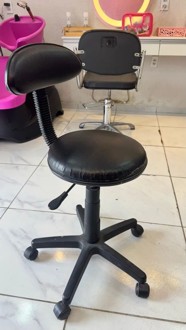  Cadeira mocho giratória 