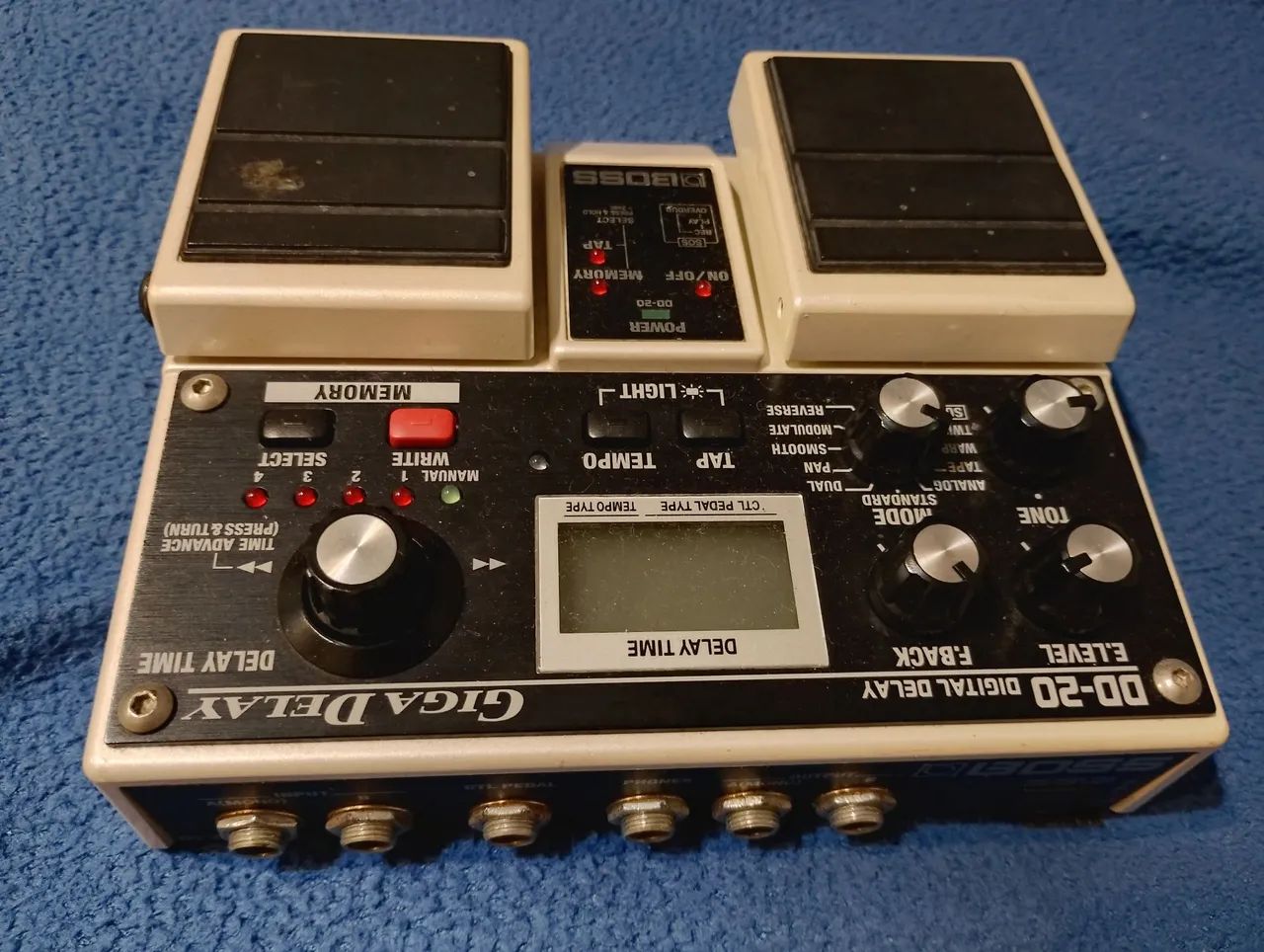 Pedal de Delay Boss Dd20 Giga Delay + Fonte 9v - Instrumentos