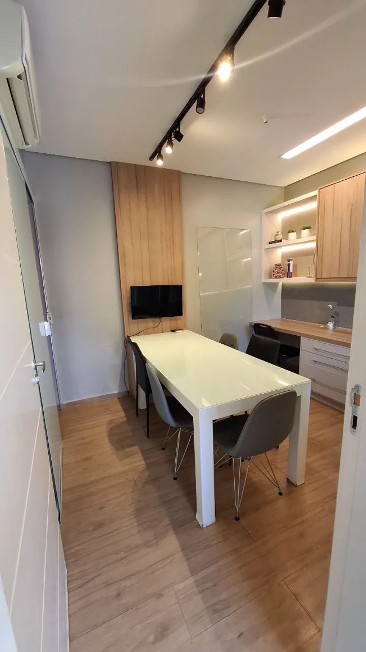 SALA MOBILIADA COM DESPESAS INCLUSAS NO SETOR SUL PARA ATÉ 4 PESSOAS - Foto 2