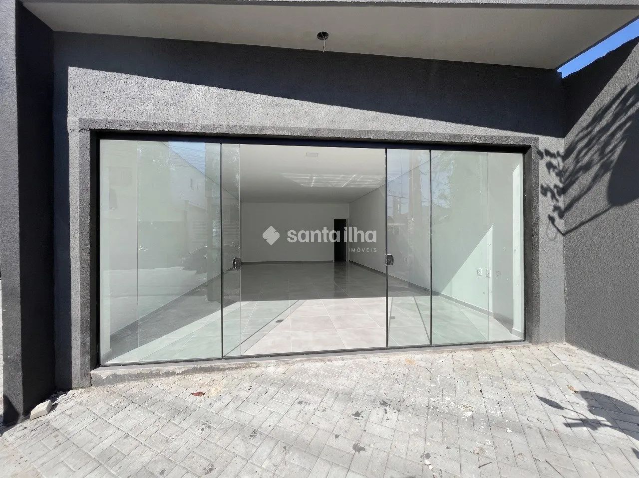 Sala comercial com 65m², Morro das Pedras/ Florianópolis.