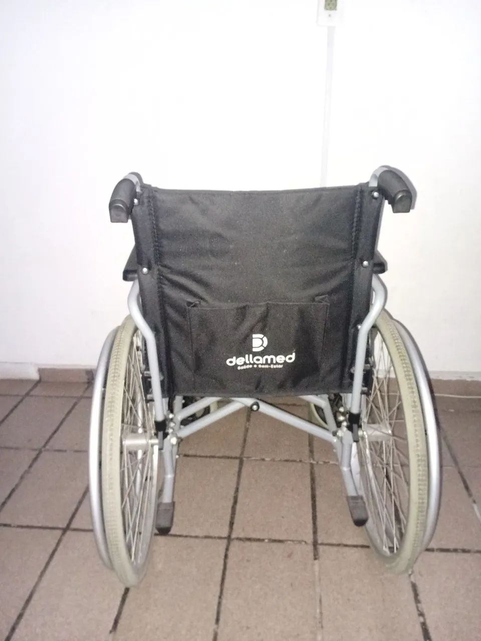 CADEIRA DE RODAS - DELLAMED - Foto 3