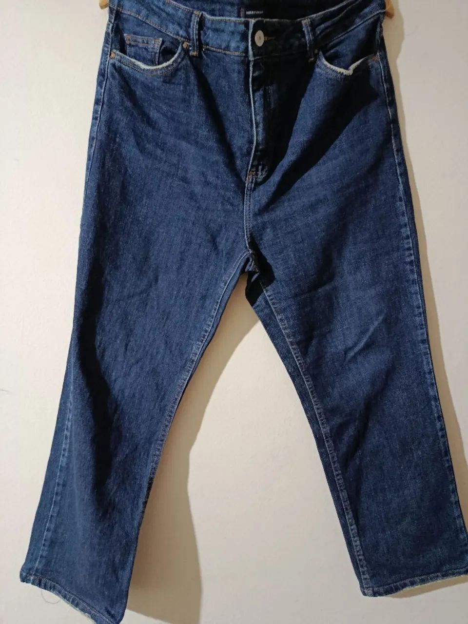 Calça jeans escura da marca marciano. Número 48
