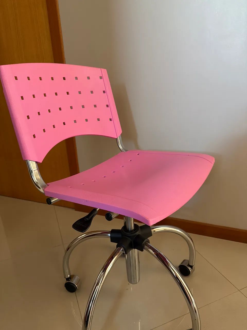 Cadeira de escritório rosa  - Foto 3