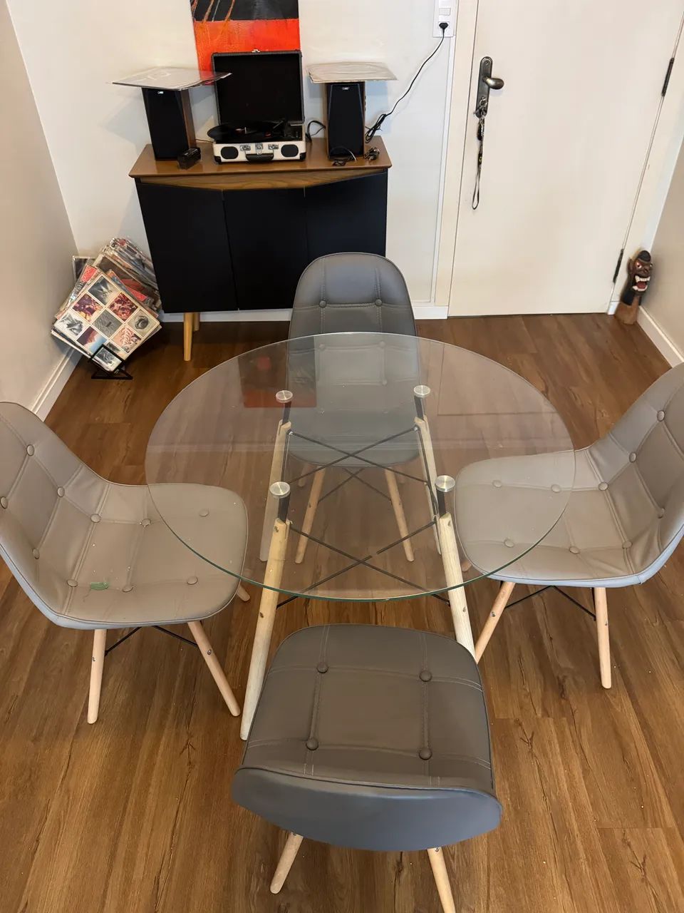 Conjunto mesa de vidro e cadeiras  - Foto 4