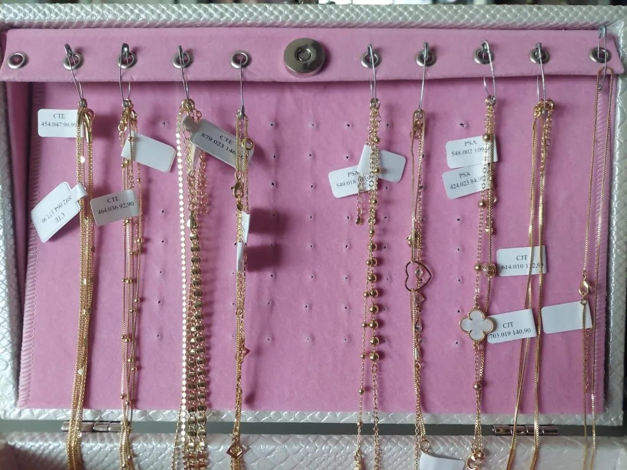 Vendo maleta de Semi Joias  - Foto 4