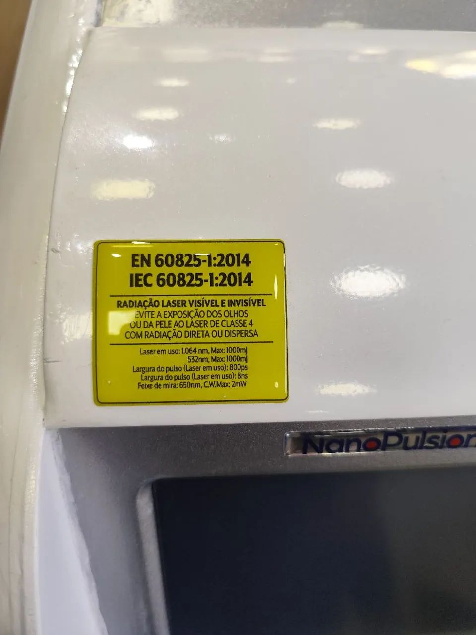 Máquina de Laser NdYag Remoção de Tatuagem ANVISA com acessórios! - Foto 4