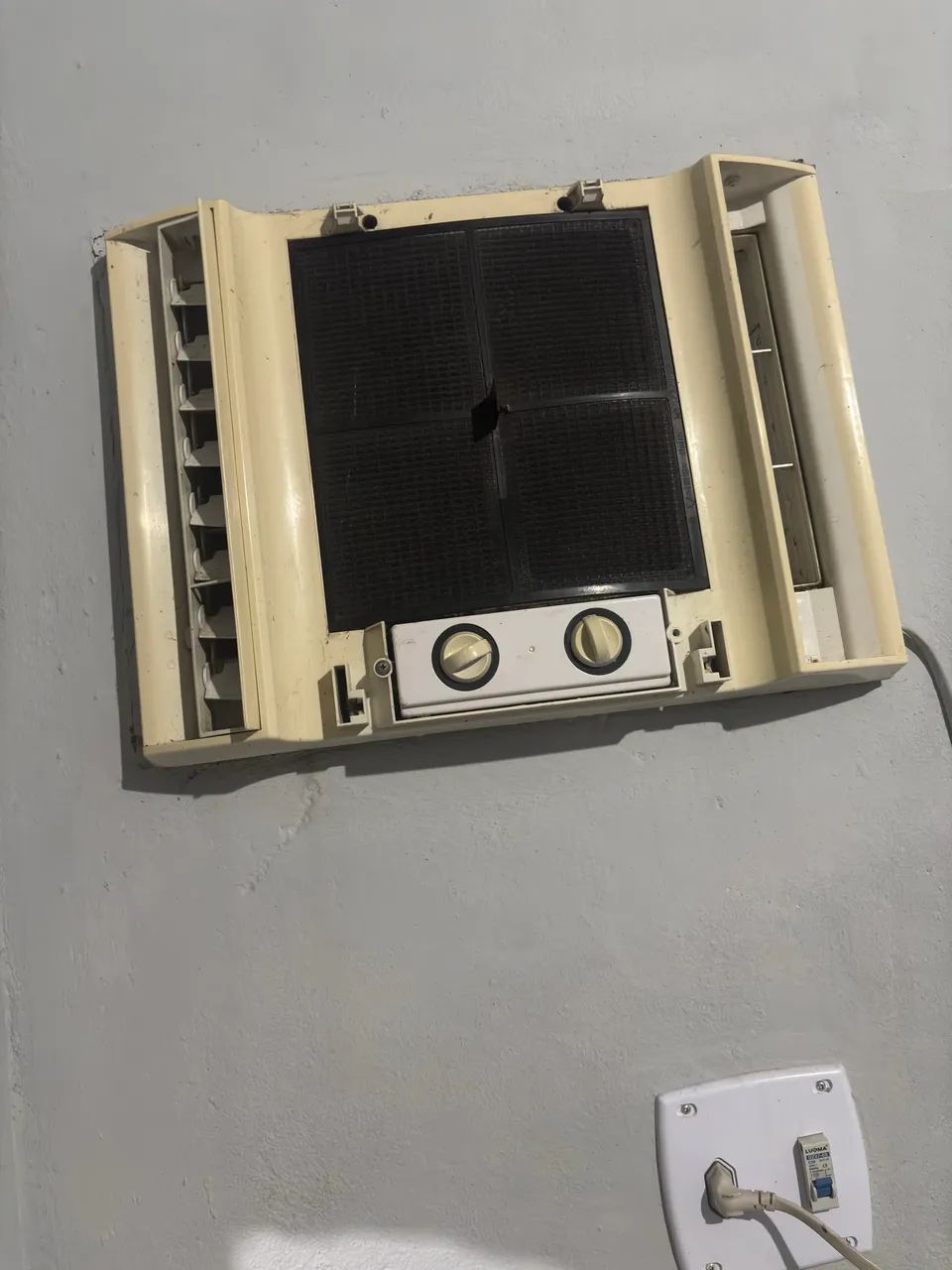 Ar condicionado 7.500btus funcionando perfeitamente 