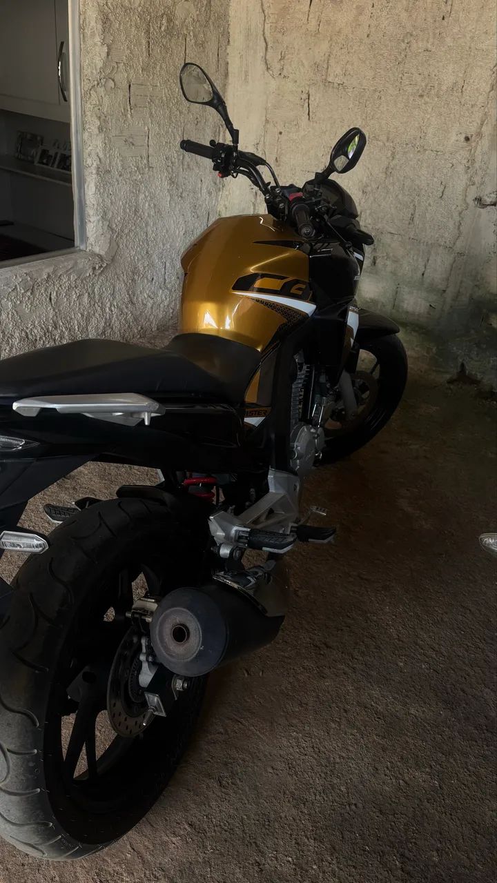 Moto muito nova 