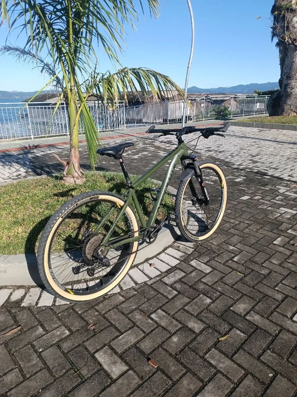 Bicicleta Mountain Bike MTB 12v Shimano Deore aro 29