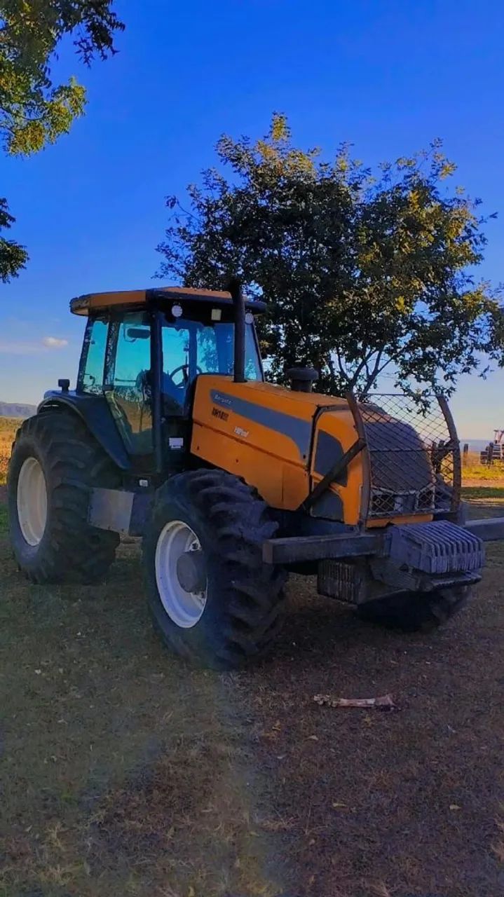 *TRATOR AGRICOLA VALTRA BH 185*