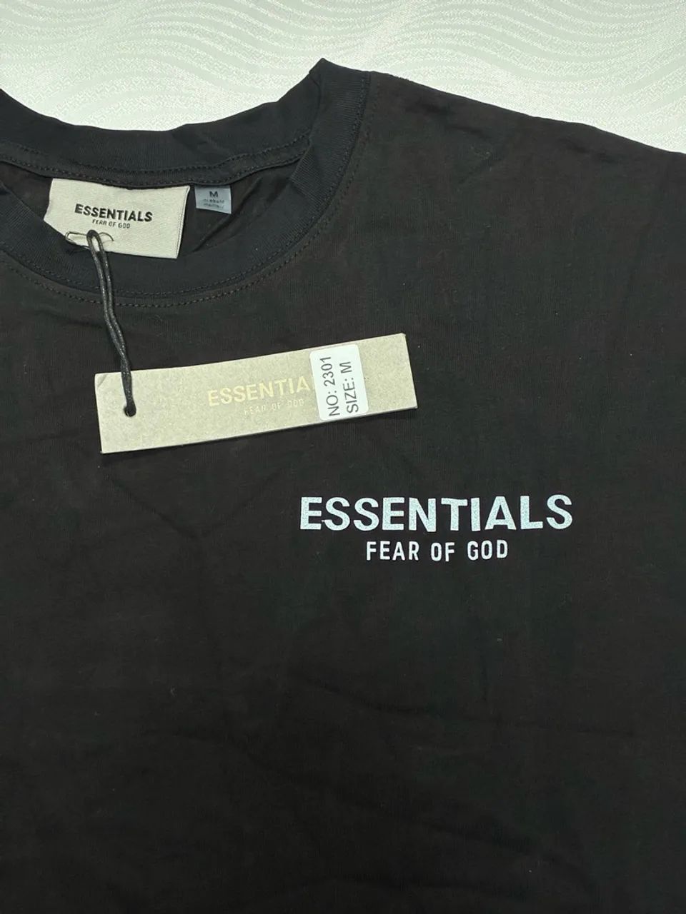 Camiseta Essentials nova tamanho M - Foto 2