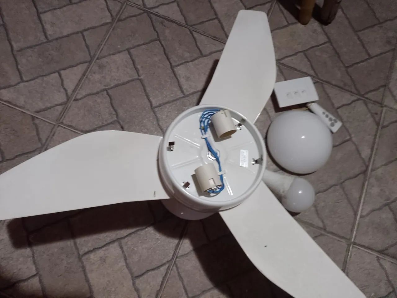 Ventilador de teto 