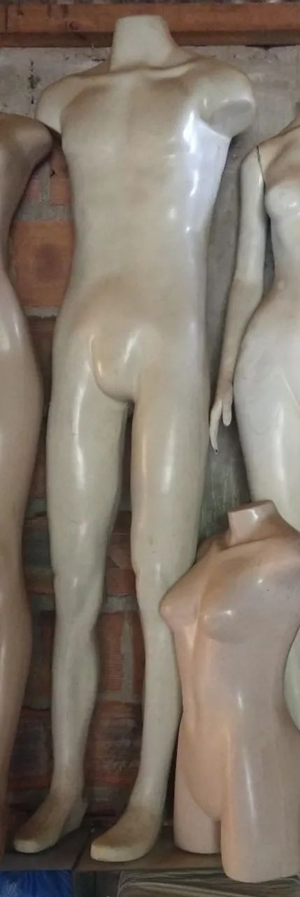 Estou vendendo esses manequins de corpo inteiro. - Foto 2