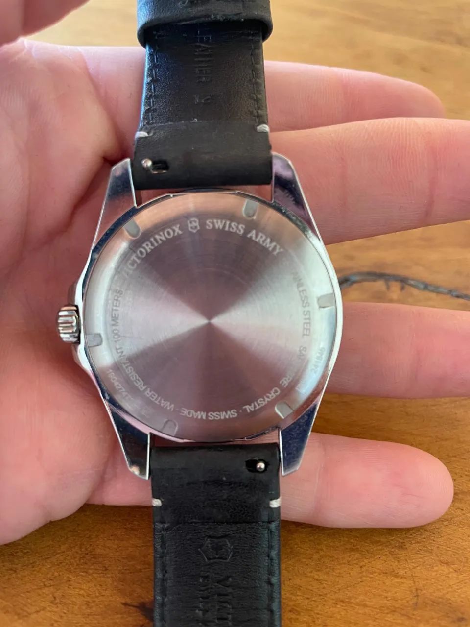 Relógio Victorinox Fieldforce Suíço com pulseira de couro. - Foto 4