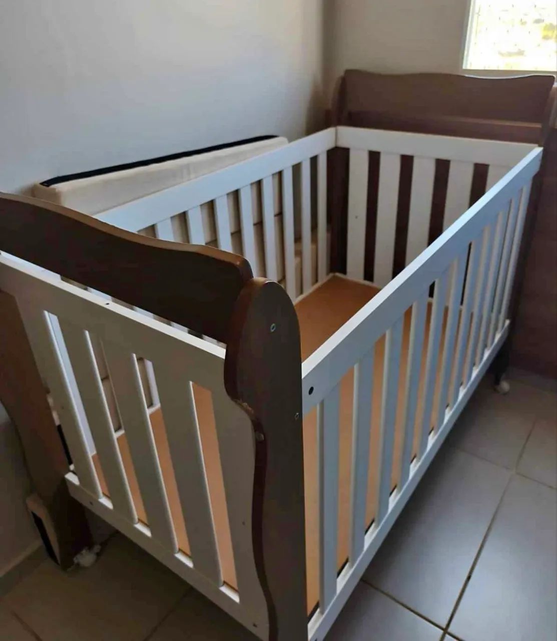 ? QUARTO INFANTIL COMPLETO ? BERÇO 3 EM 1 + CÔMODA + GUARDA-ROUPA - Foto 3