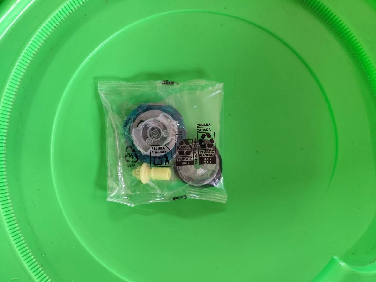 Beyblade x Sterling Wolf - Foto 2