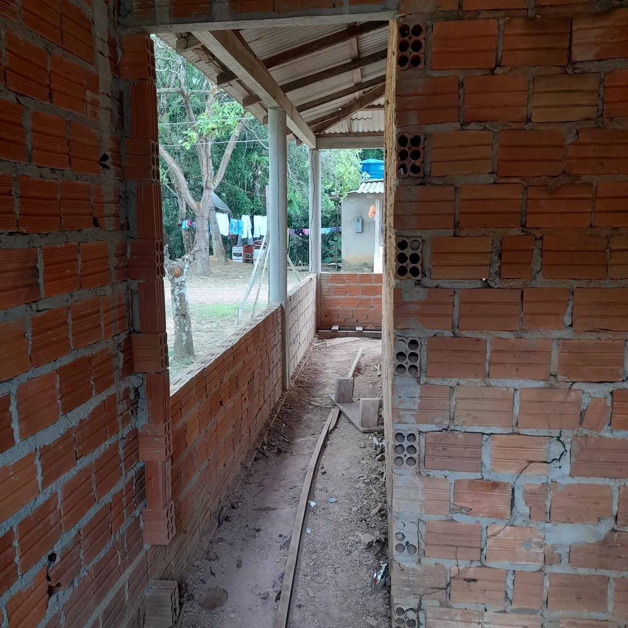 Vendo casa em construção, contendo 2 quartos, cozinha, banheiro,, pátio, e poço Amazonas.  - Foto 5