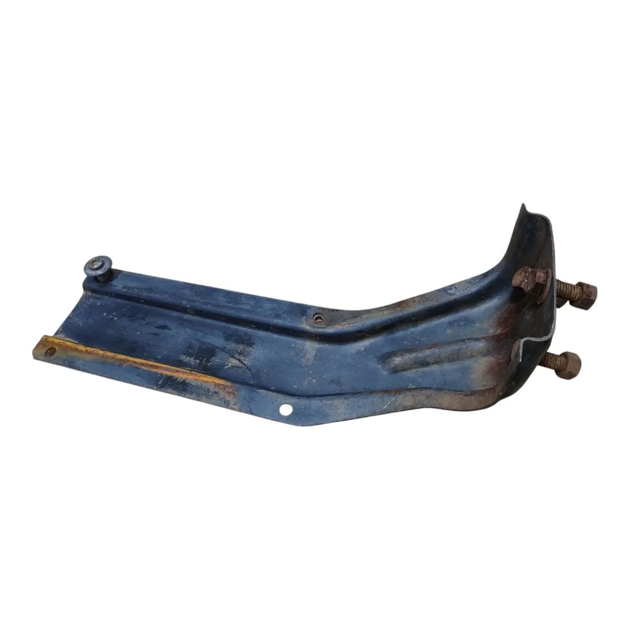 Suporte Inferior Do Paralama Esquerdo Ford Cargo Volks E3285 Lado Esquerdo
