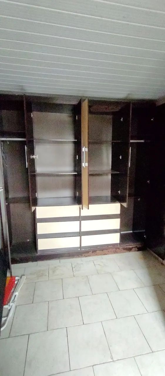 Guarda roupa 6 portas  - Foto 3