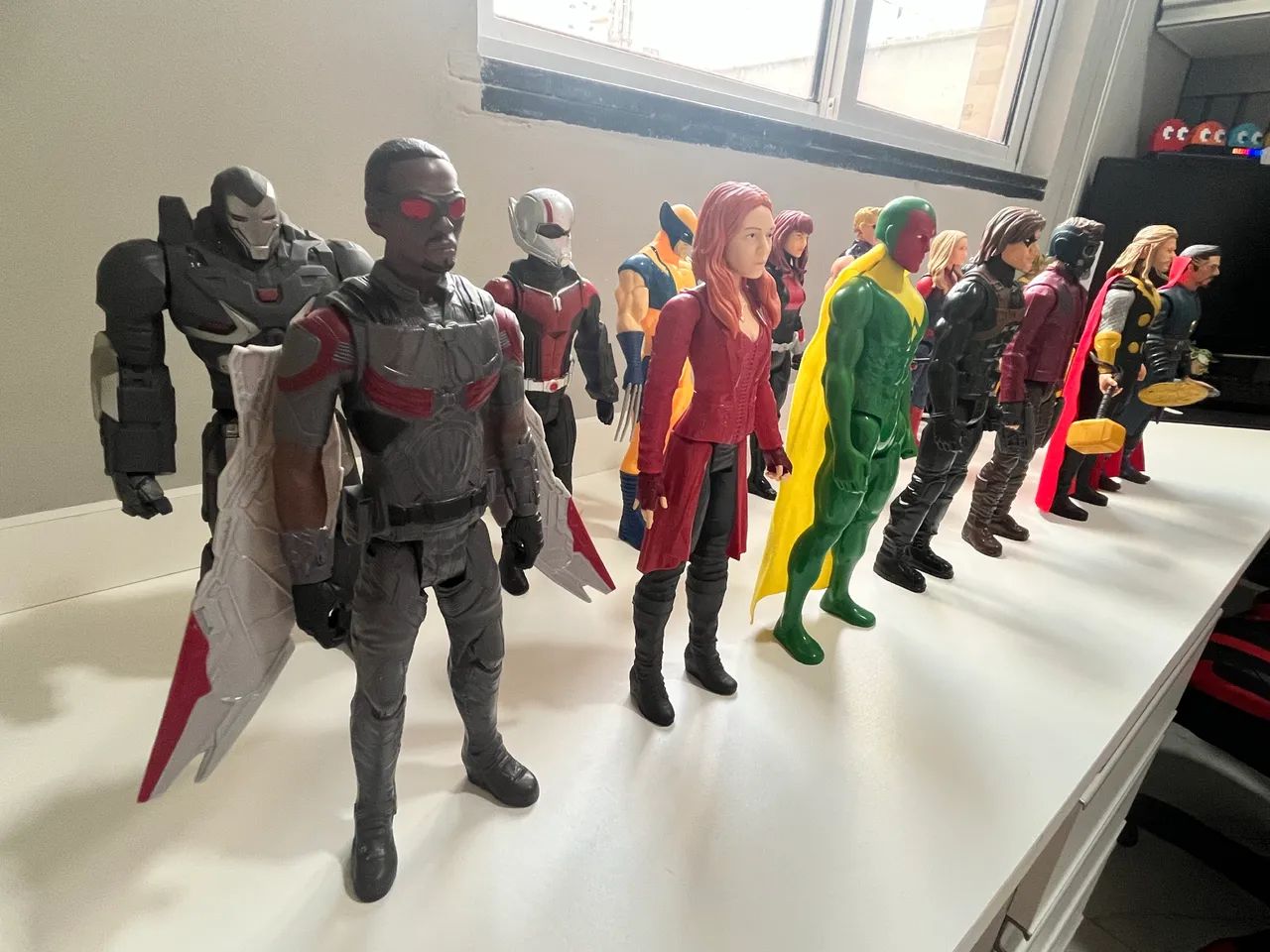 Bonecos vingadores colecionáveis  - Foto 2
