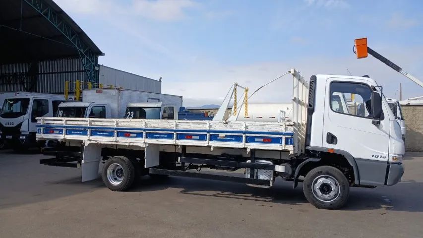 Mb 1016 Accelo Ano 2013 - Foto 2