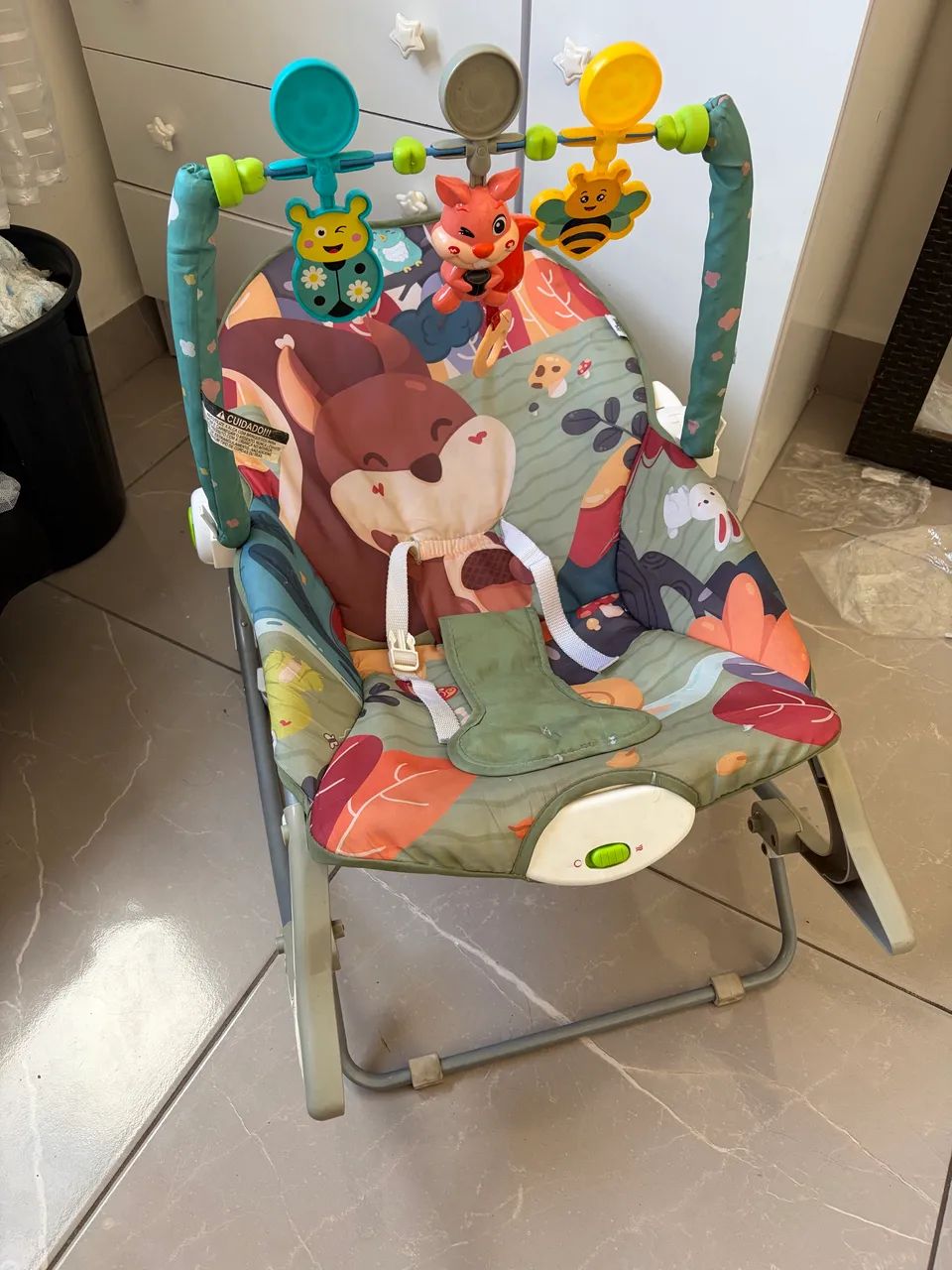 Cadeirinha de Descanso para Bebê com Vibração e Móbile - Foto 5