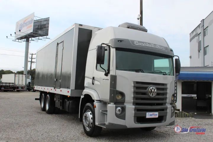 Vw 24-250 com bau refrigerado - Foto 2