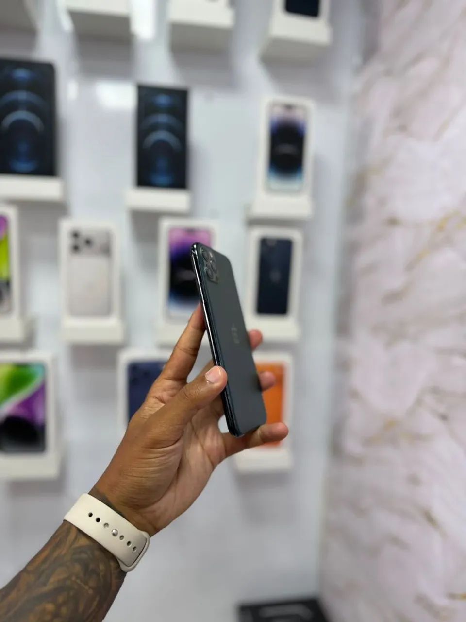 IPHONE 11 PRO MAX 64GB TELA E BATERIA  - Foto 3