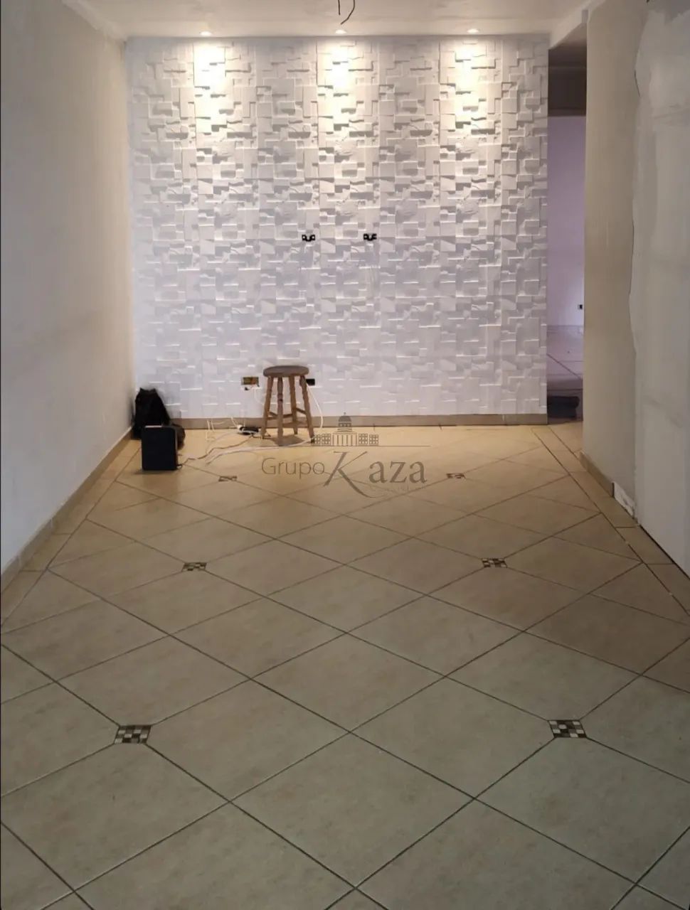 Oportunidade - Casa - Conjunto Residencial Trinta e Um de Março - 3 Dormitórios - 97m² - E