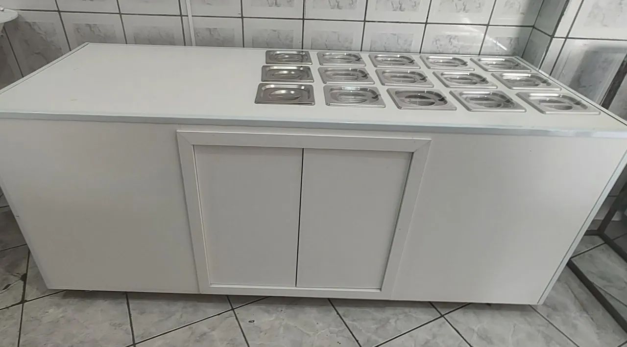 Expositor + Cubas Metálicas
