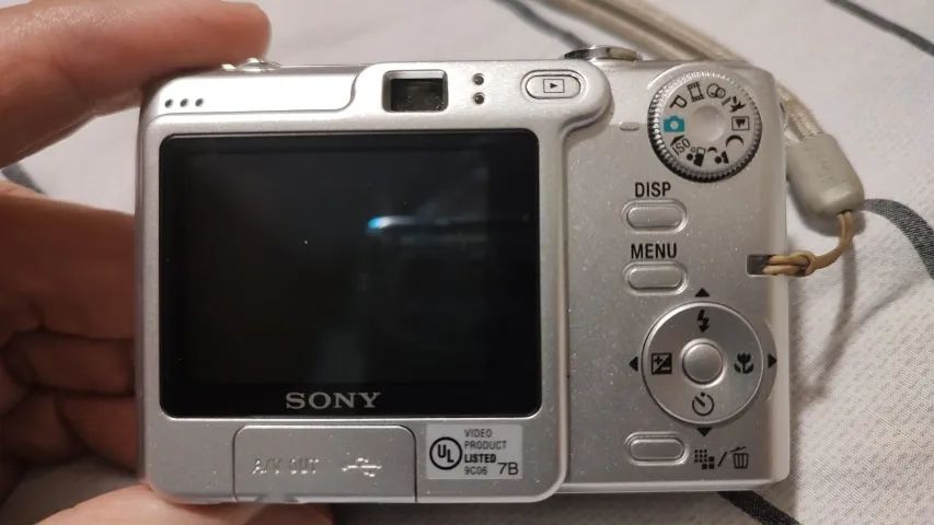 Câmera Sony Cyber-shot DSC-W35 7.2MP Lente Carl Zeiss + Bateria +