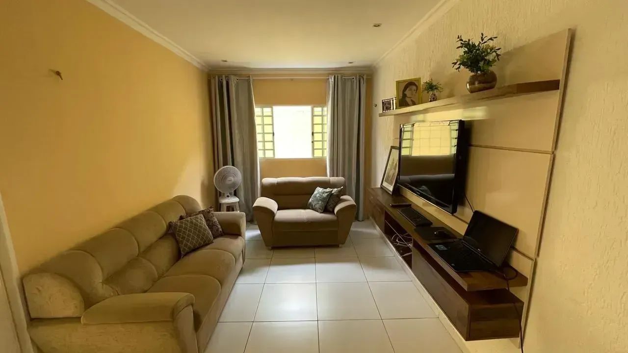 Casa no Parque Piauí com 3 Quartos