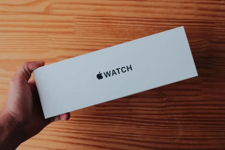 Apple Watch SE 40mm - Pulseira Midnight - Com caixa (geração 2) - Foto 4