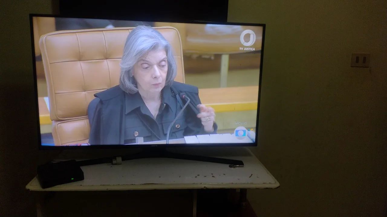 Vendo TV smart 40 polegadas 