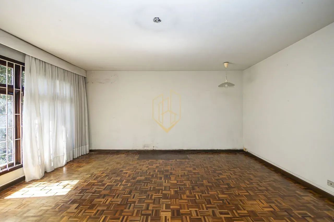 Casa térrea com 3 quartos e 4 vagas no Bacacheri - Foto 4