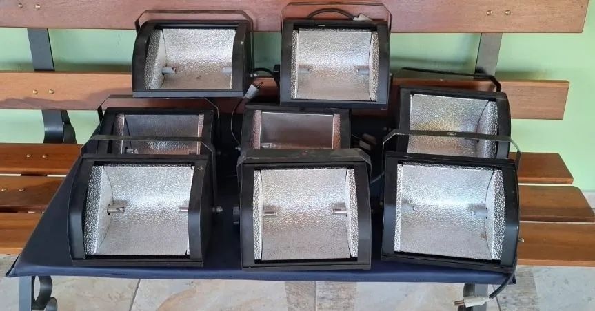 8 Refletores Setlight seminovos 