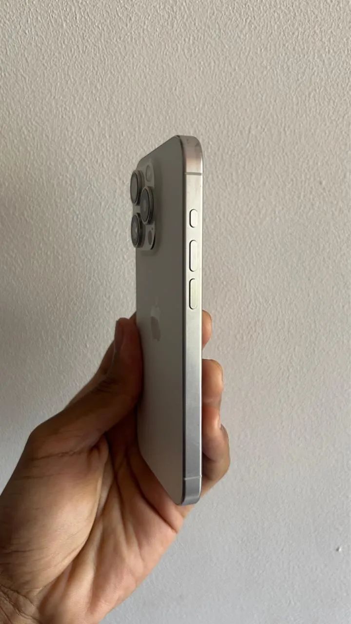 iPhone 15 pro - Foto 3