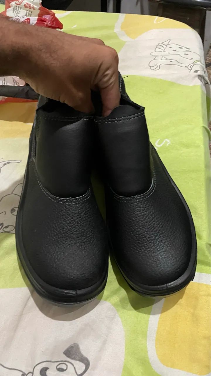 bota com bico pvc - Foto 3