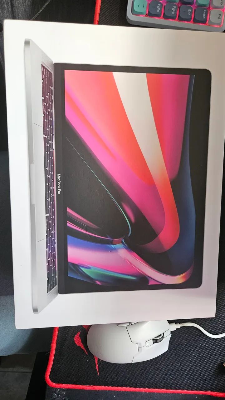 Macbook pro m1 8gb ram 512gb 