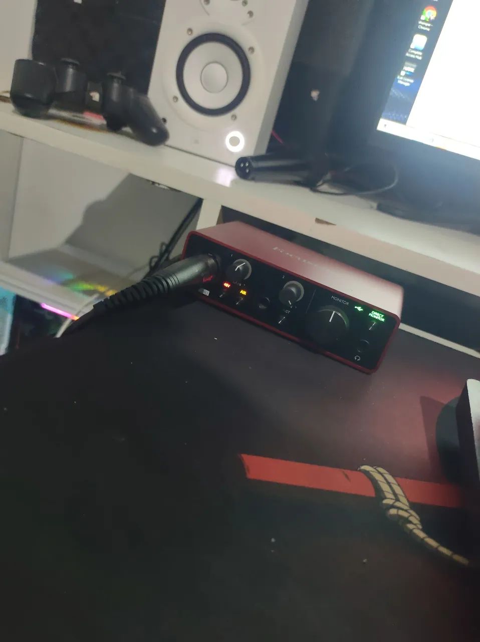 Interface de audio focusrite 3 gen - Foto 4