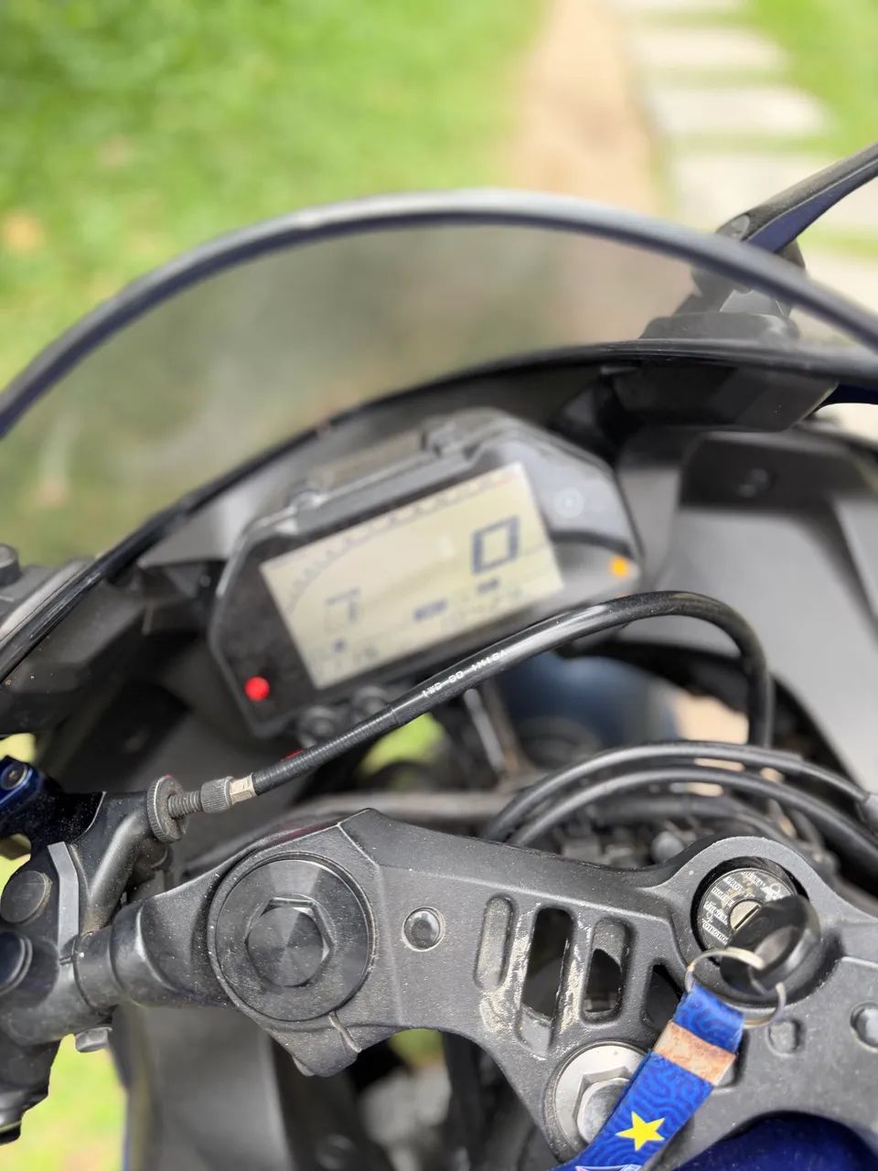 Yamaha R3 2023 - Foto 2