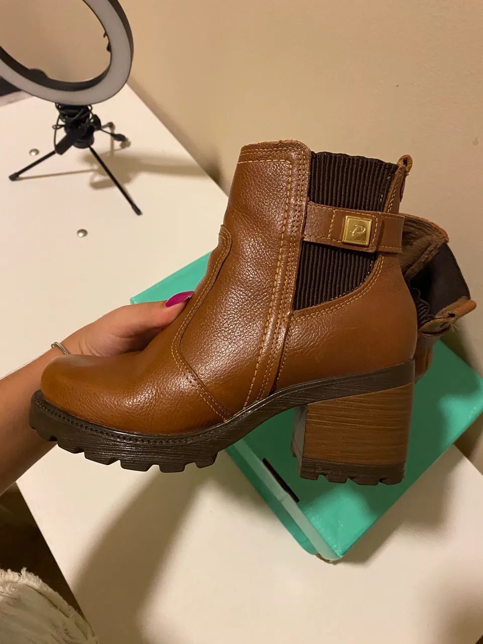 Bota de marca pegada - Foto 3
