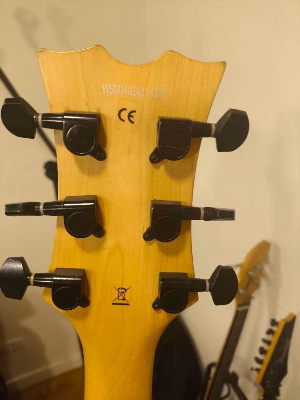 Guitarra Dean evo com emghz - Foto 5