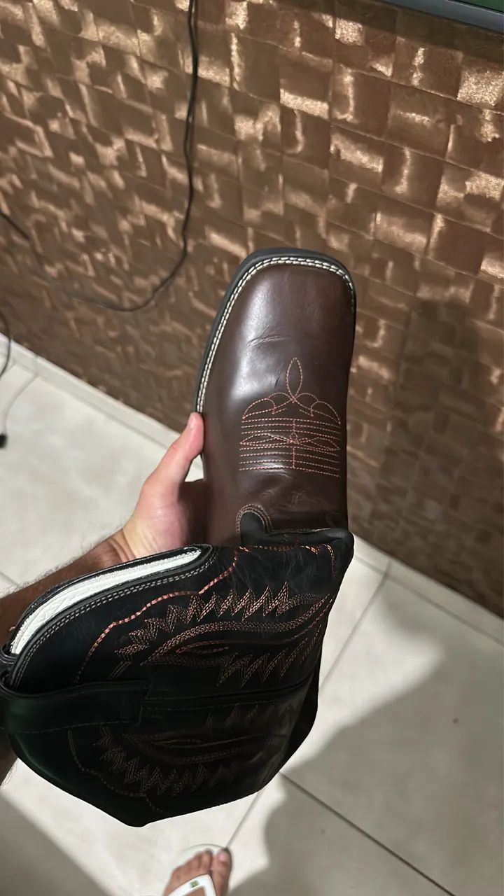 Bota 100% couro  - Foto 2