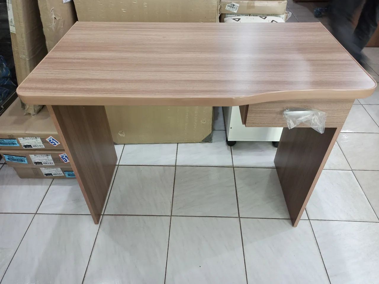 Mesa para escritório 90cm 