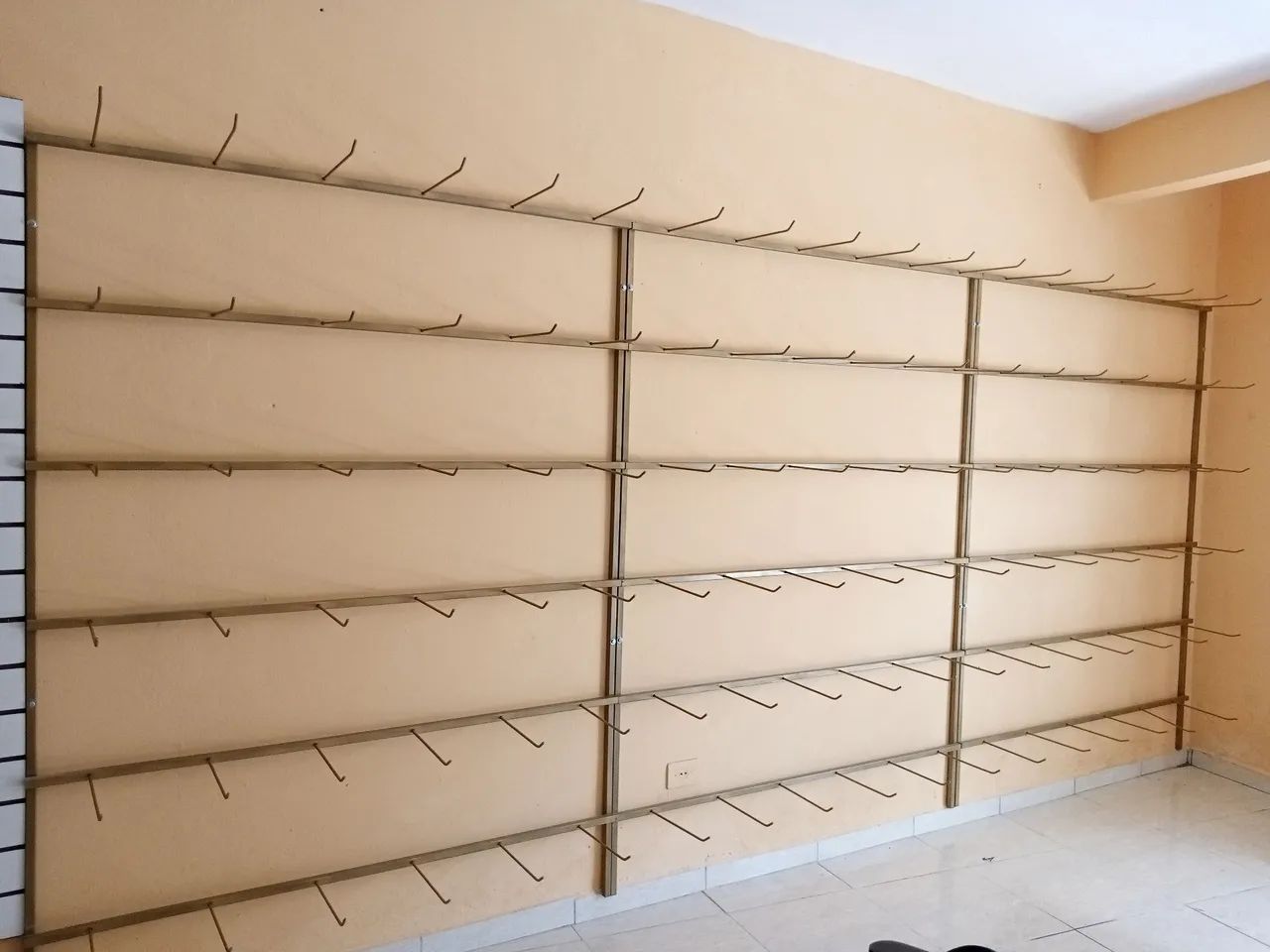 Vendo móveis para loja 