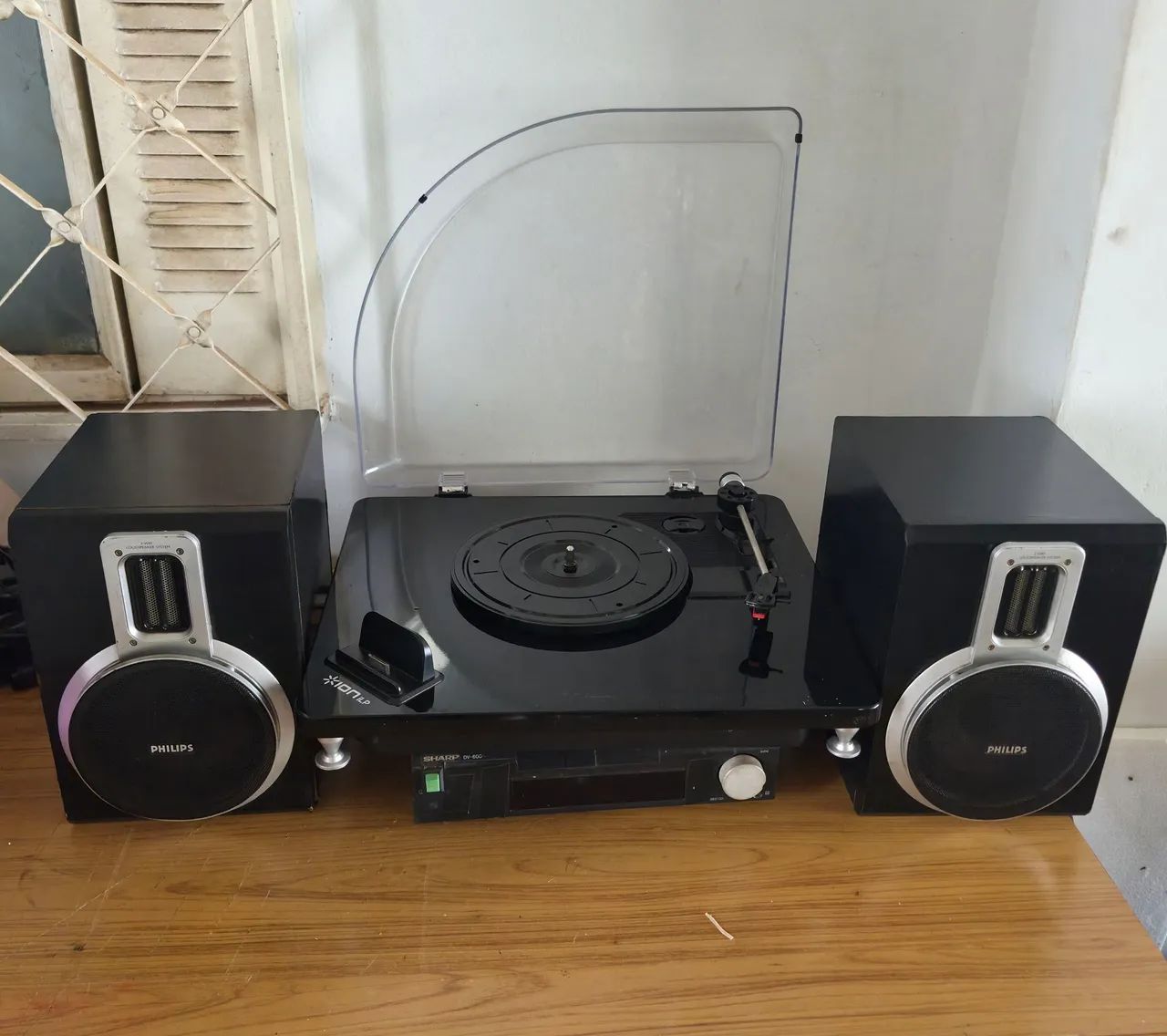 Toca Discos Ion iLP + Amplificador e Caixas - Foto 2